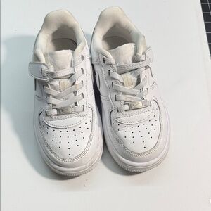 Nike Kids White Leather Sneaker with Hook-and-Loop Strap